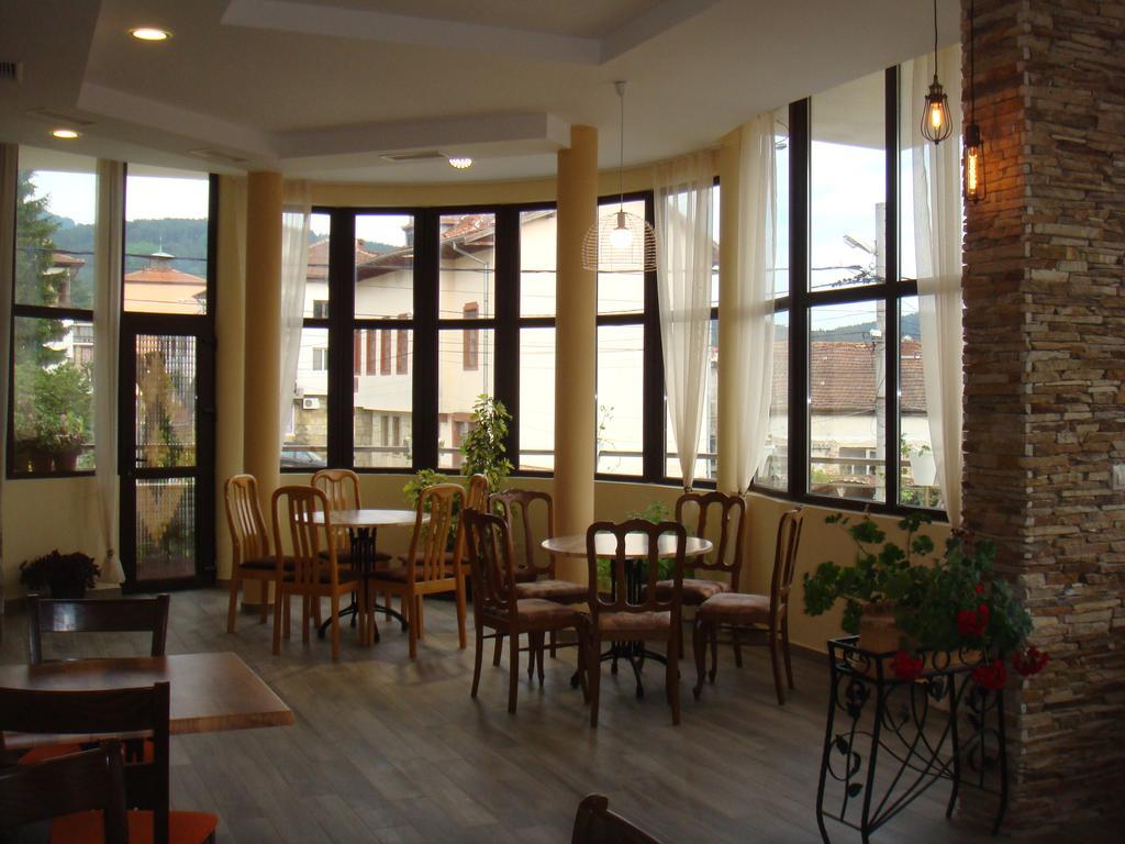 Guest House & Bistro Lefterova 科泰尔 外观 照片