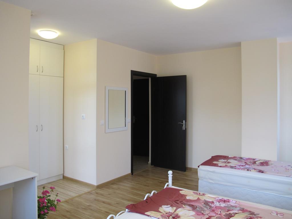 Guest House & Bistro Lefterova 科泰尔 外观 照片